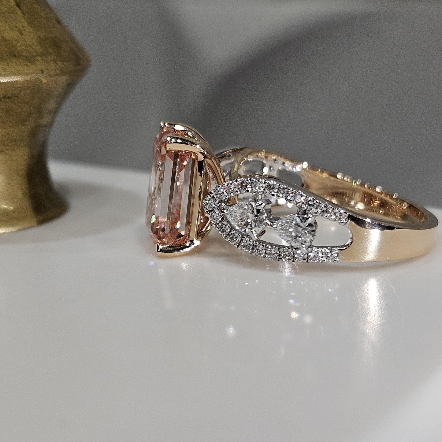 3.62CT Emerald Cut Intense Pink Lab-Grown Diamon Unique style design engagement Ring