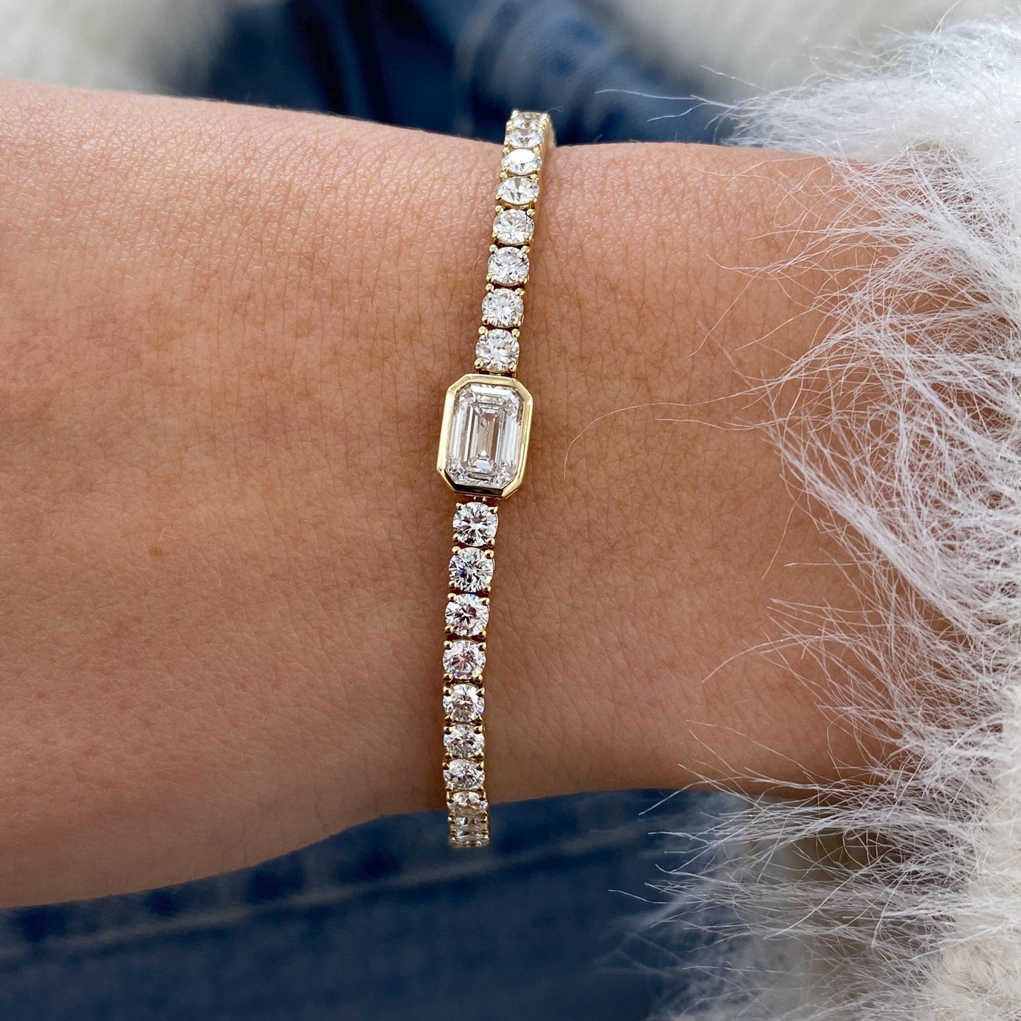 5.65Ct Round & Emerald Cut Lab Grown Diamond Bezel & Prong Setting Luxurious Tennis Bracelet
