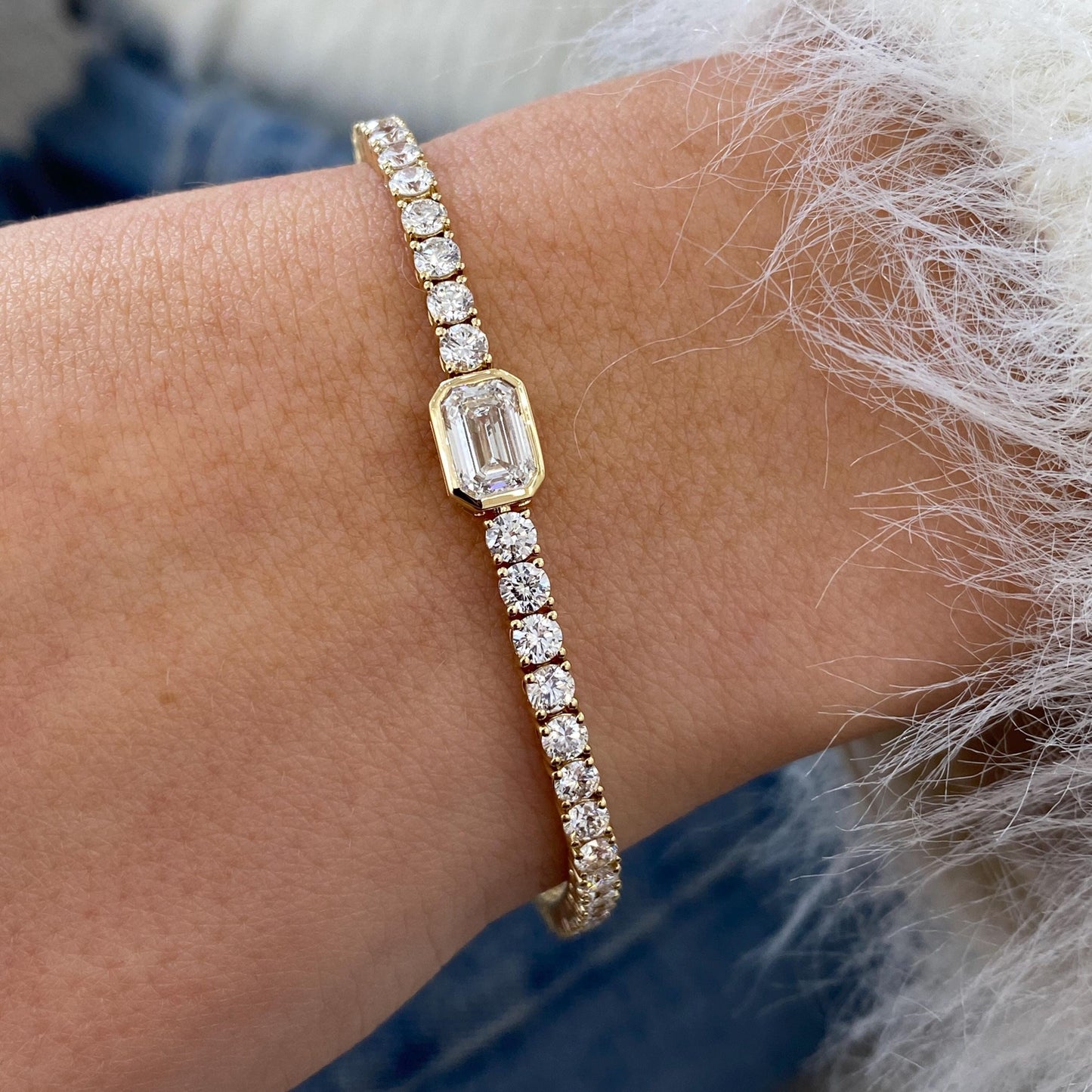 5.65Ct Round & Emerald Cut Lab Grown Diamond Bezel & Prong Setting Luxurious Tennis Bracelet