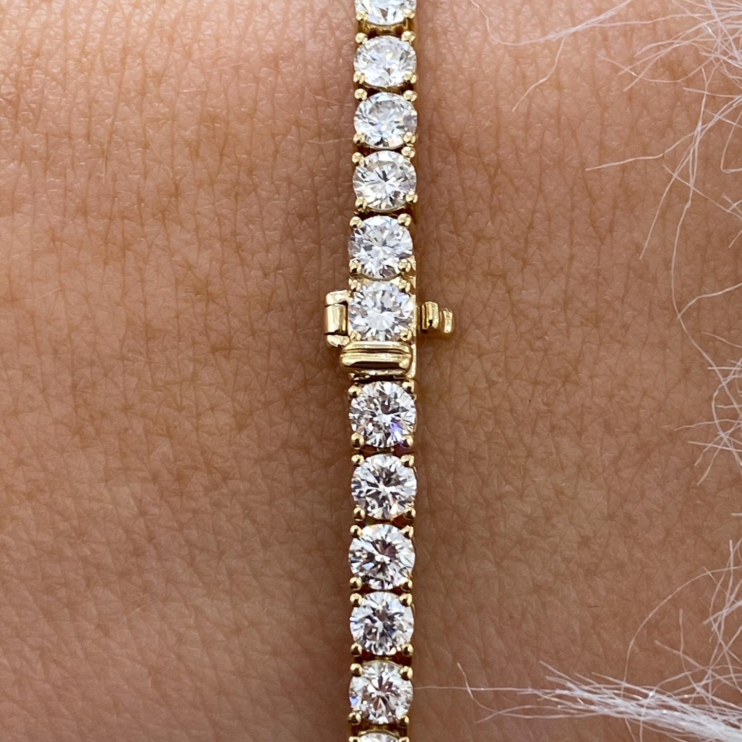 5.65Ct Round & Emerald Cut Lab Grown Diamond Bezel & Prong Setting Luxurious Tennis Bracelet