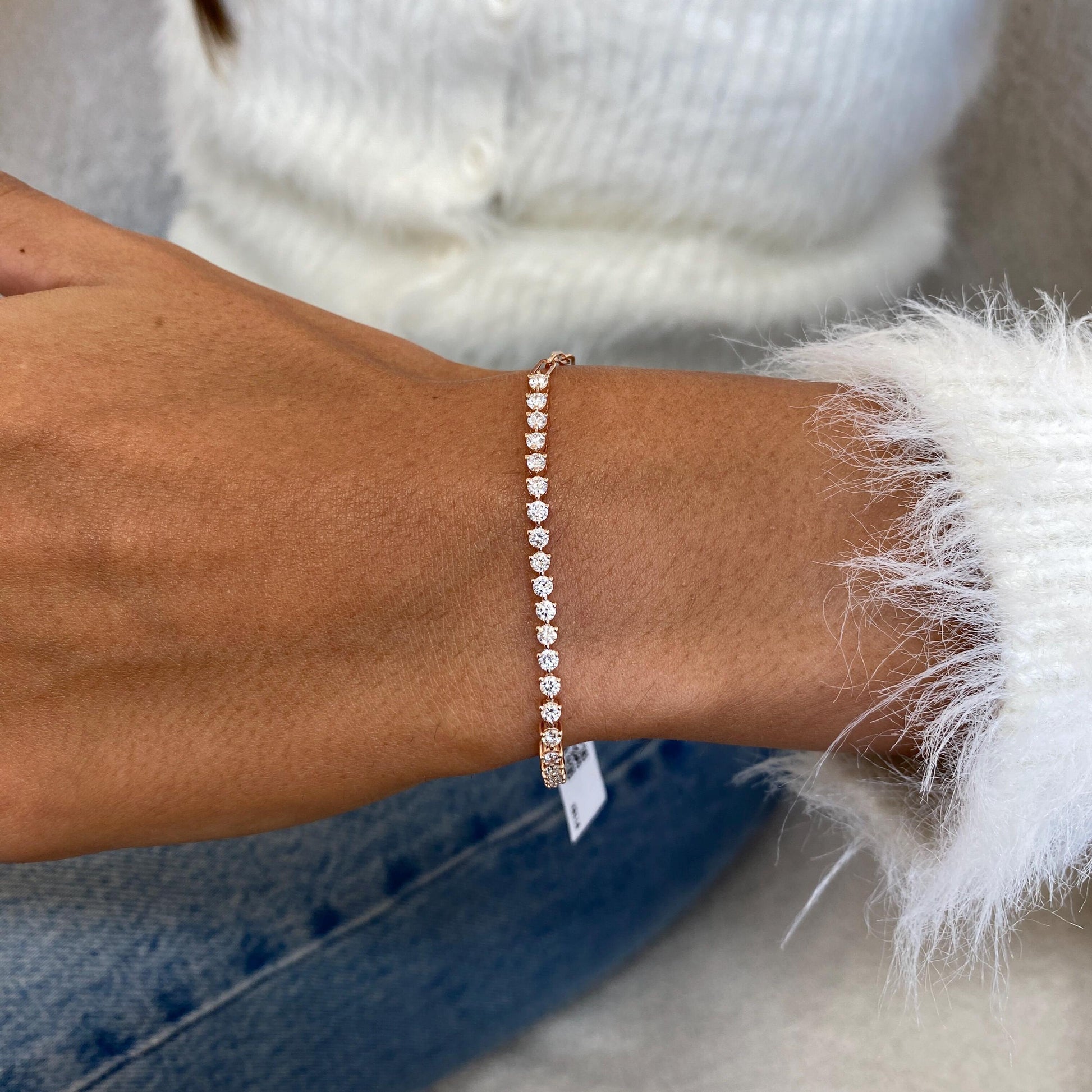 1.00Ct Round Cut Moissanite Diamond Dazzling Elegance Half Eternity Tennis Bracelet