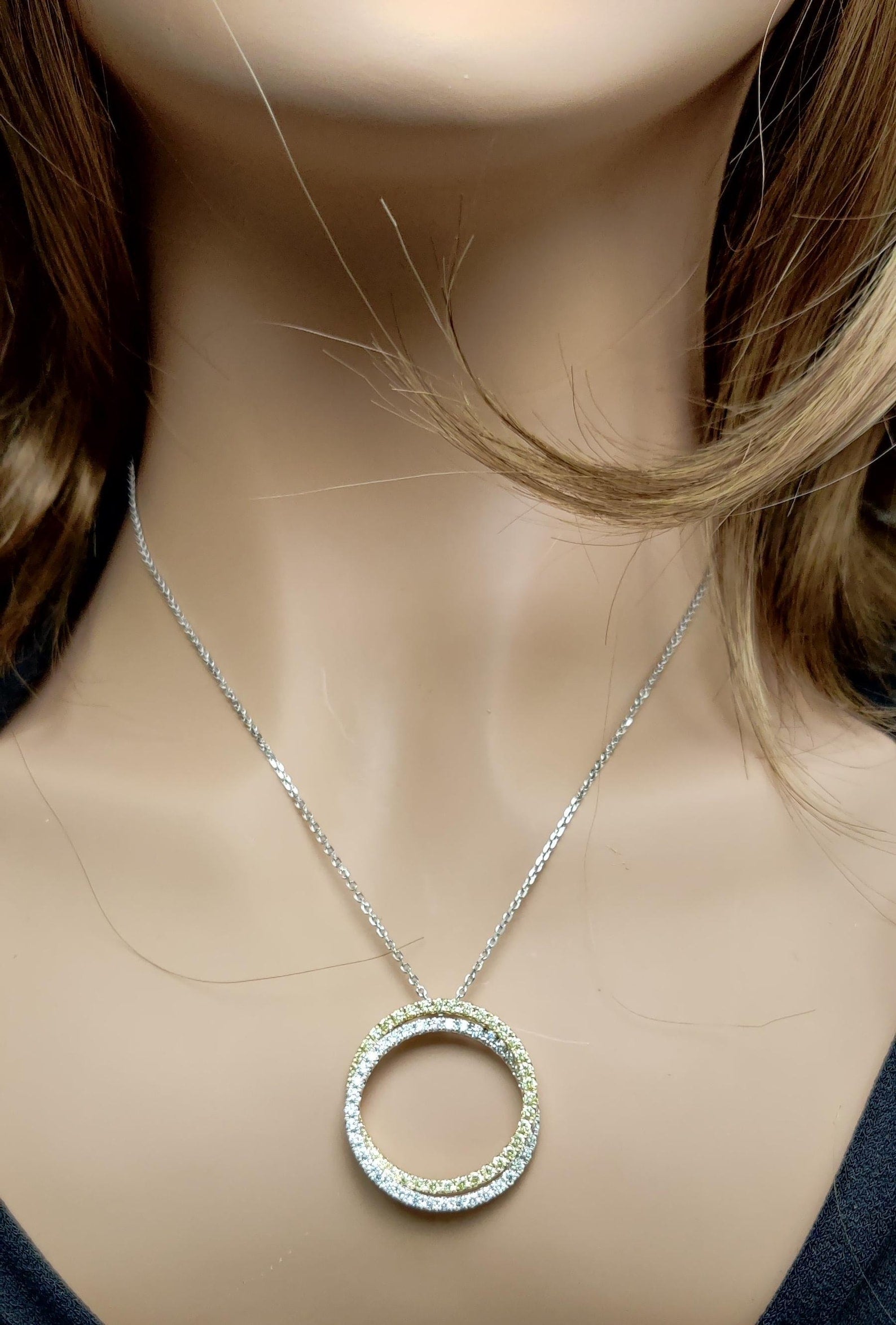 1.65TCW White & Yellow Round Cut Lab Grown Diamond beautiful Circle pendant