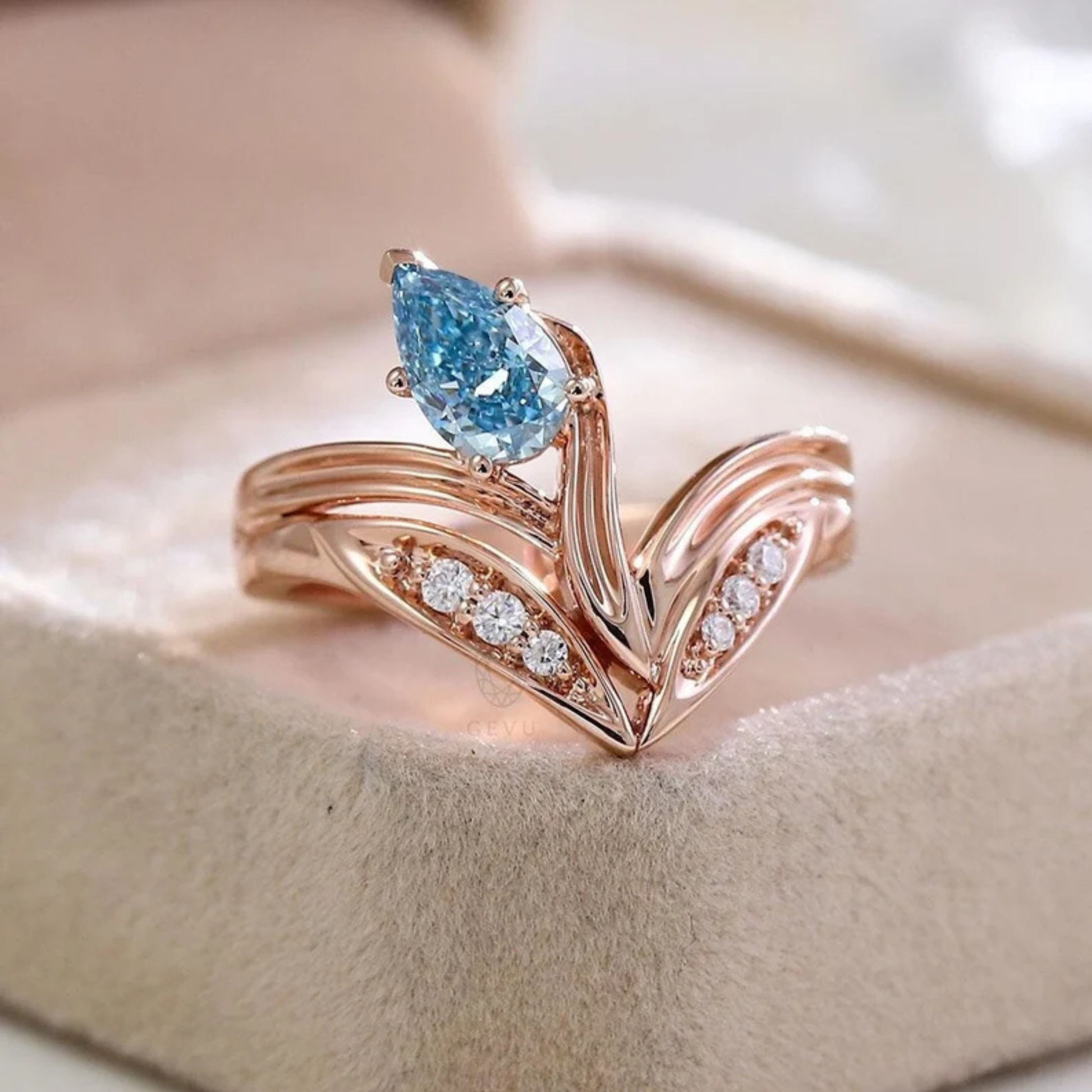 14K Solid Gold  Art Deco Pear Vivid Blue Lab Grown Diamond Engagement Ring Antique Wedding Gifts For Her