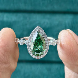 14KT Solid Gold 1.00 CT Pear Cut Vivid Green Lab Grown Diamond Halo Engagement Ring Antique Bridal Jewelry Wedding Gifts For Her