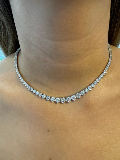 17 Carat Round Cut Moissanite diamonds14kt gold Graduated Tennis Necklace