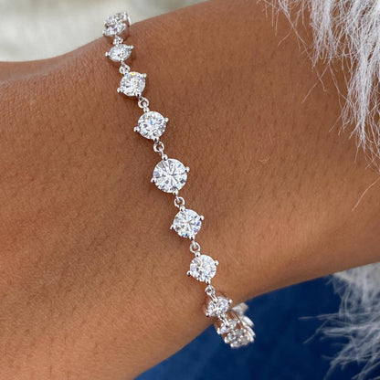 2.55 Carat Round Cut  Lab-Grown Diamond Links beauty and elegance Bracelet