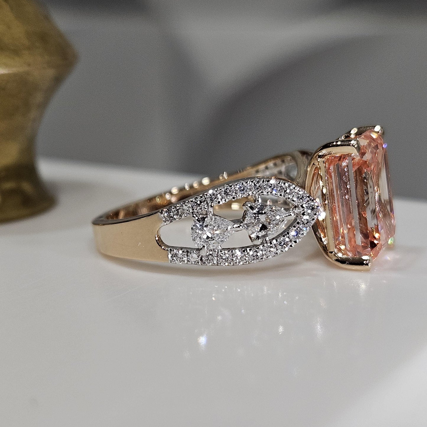 3.62CT Emerald Cut Intense Pink Lab-Grown Diamon Unique style design engagement Ring