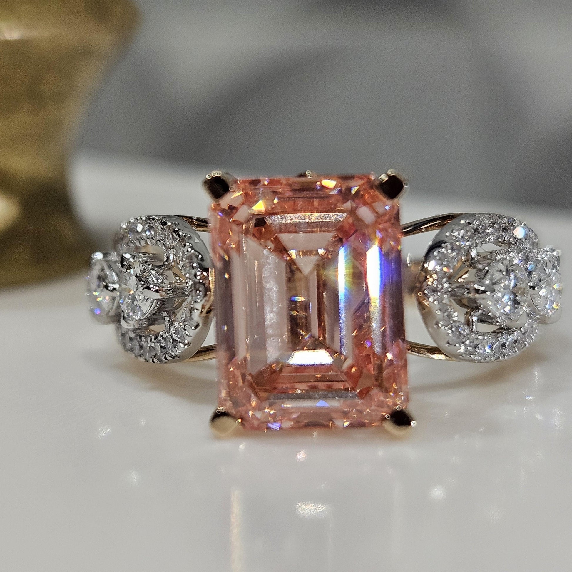 3.62CT Emerald Cut Intense Pink Lab-Grown Diamon Unique style design engagement Ring