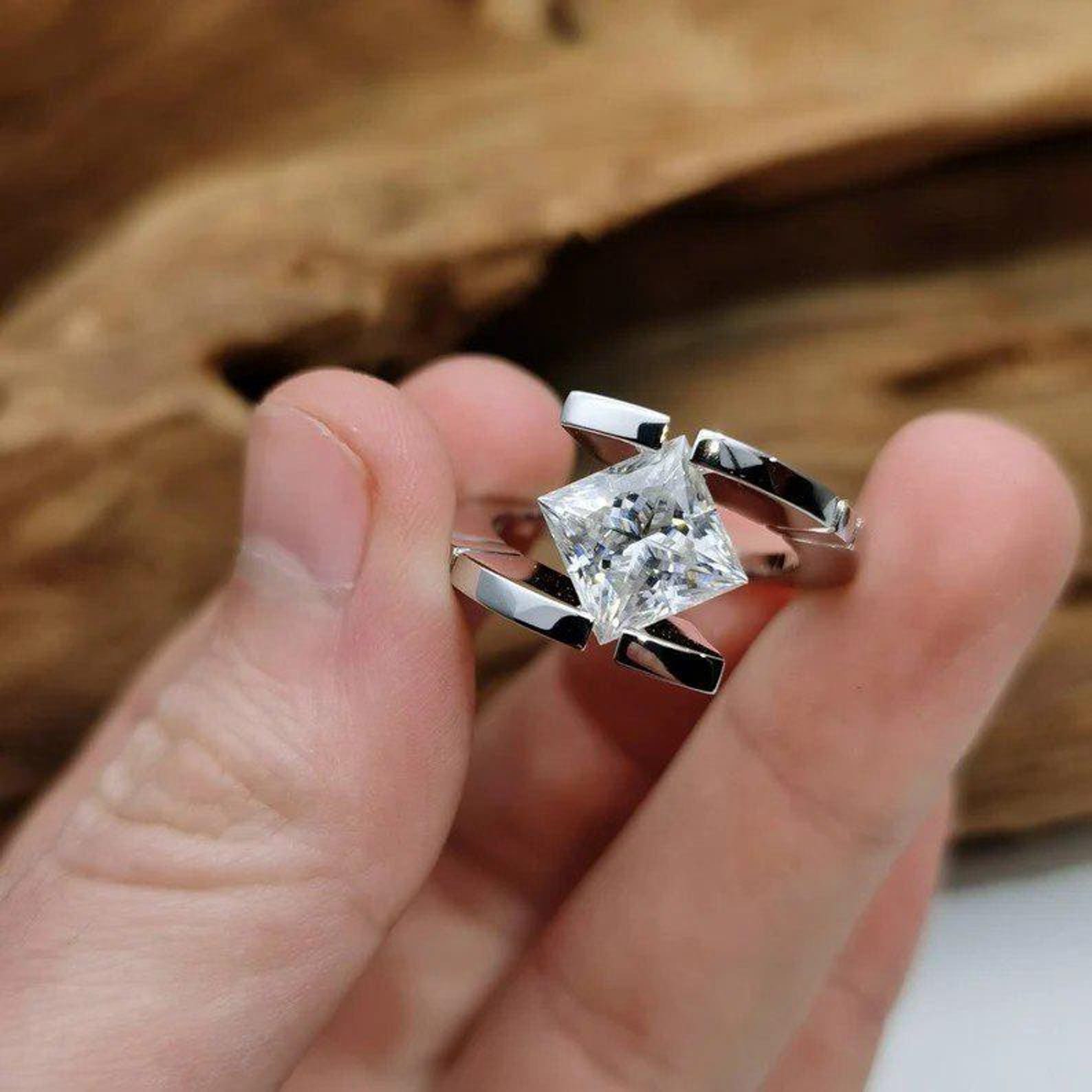 3CT Princess Cut Moissanite Floating Tension Set Design Engagement Ring For Woman