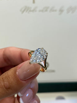 3 Ct Pear Cut Gigantic Lab Grown Diamond Solitaire Proposal Engagement Ring