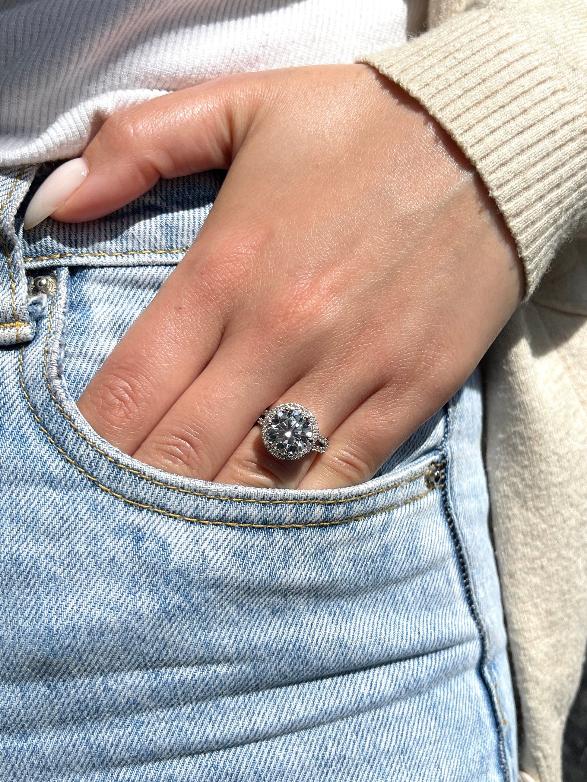 5.55CT Round Cut Moissanite Diamond Split Shank Classic Style Halo Engagement Ring