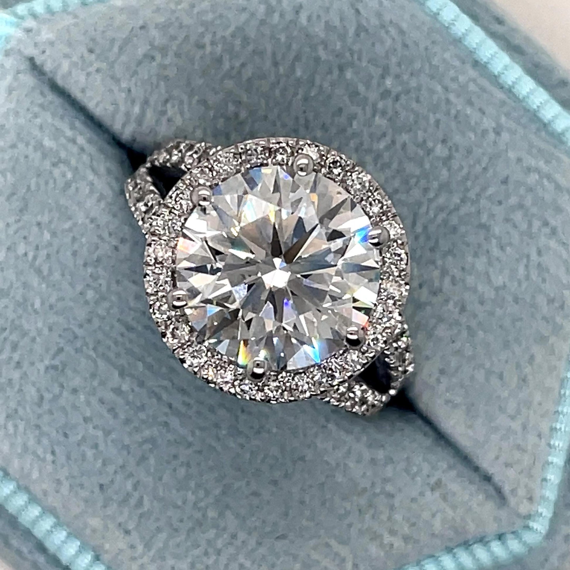 5.55CT Round Cut Moissanite Diamond Split Shank Classic Style Halo Engagement Ring