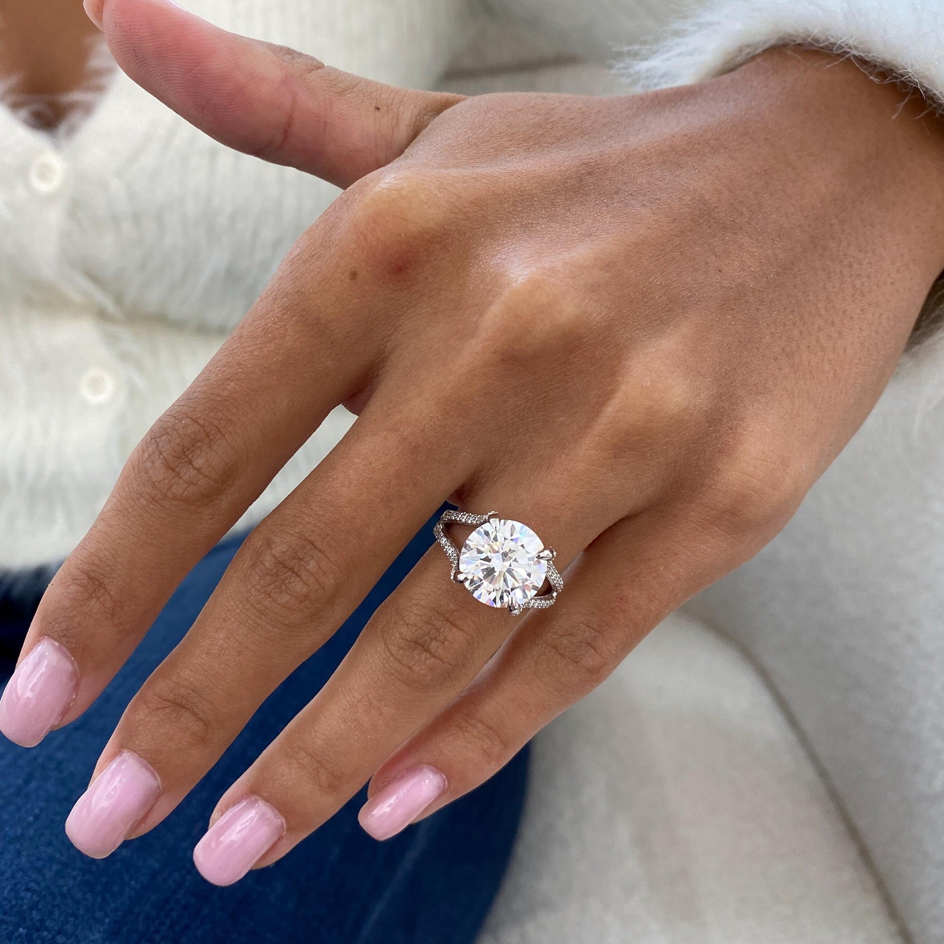 5.8Ct Round Cut Moissanite Diamond Hidden Halo Setting Split Shank Engagement Ring
