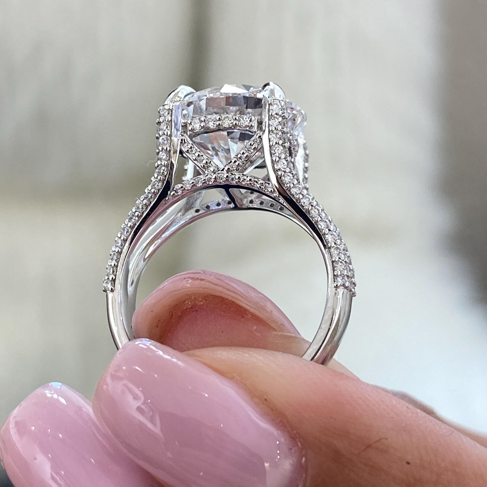5.8Ct Round Cut Moissanite Diamond Hidden Halo Setting Split Shank Engagement Ring