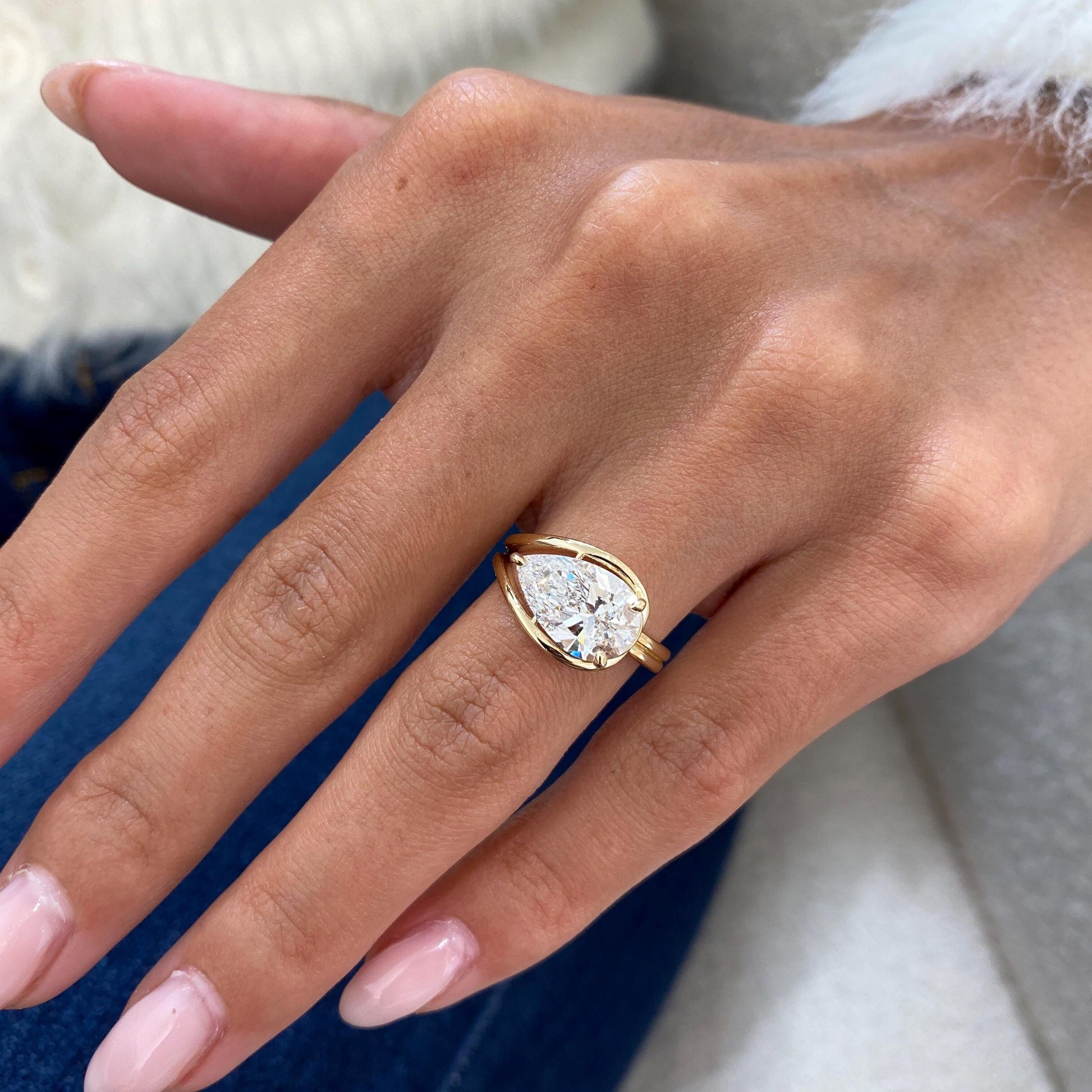 5 Ct  Pear Cut Moissanite Split Shank Solitaire Diamond Engagement Ring