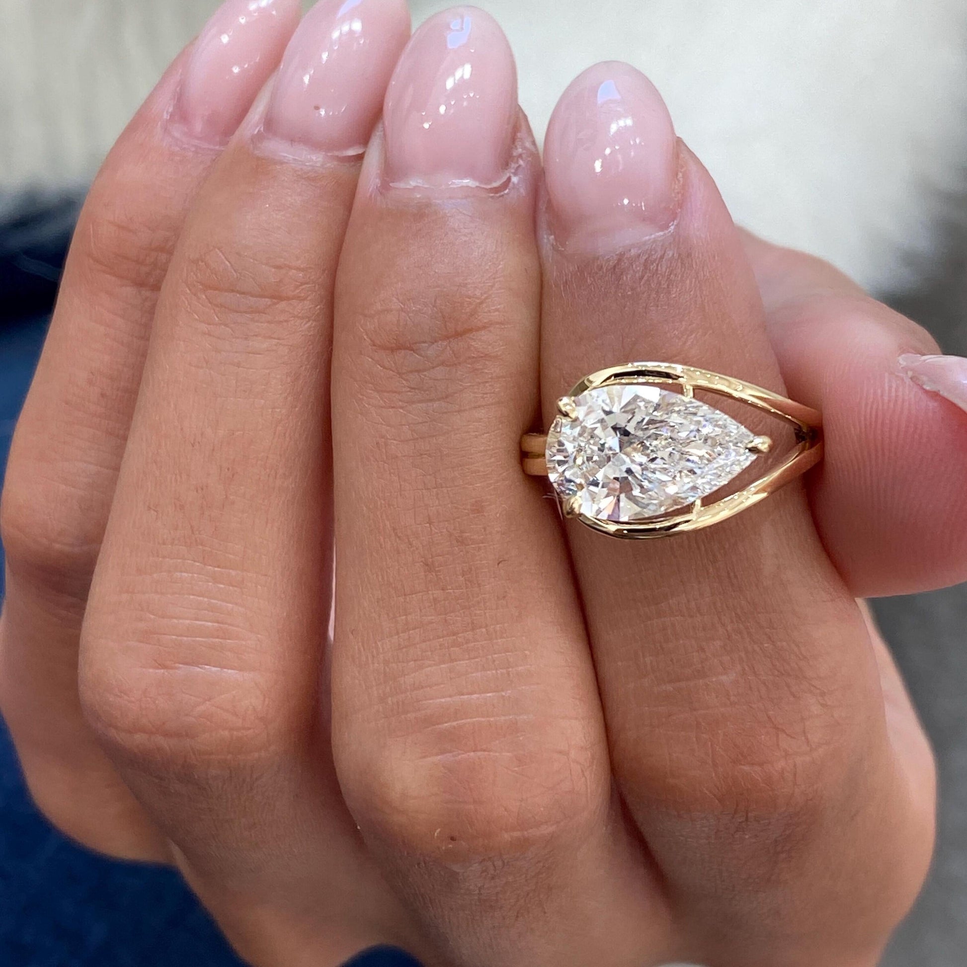 5 Ct  Pear Cut Moissanite Split Shank Solitaire Diamond Engagement Ring