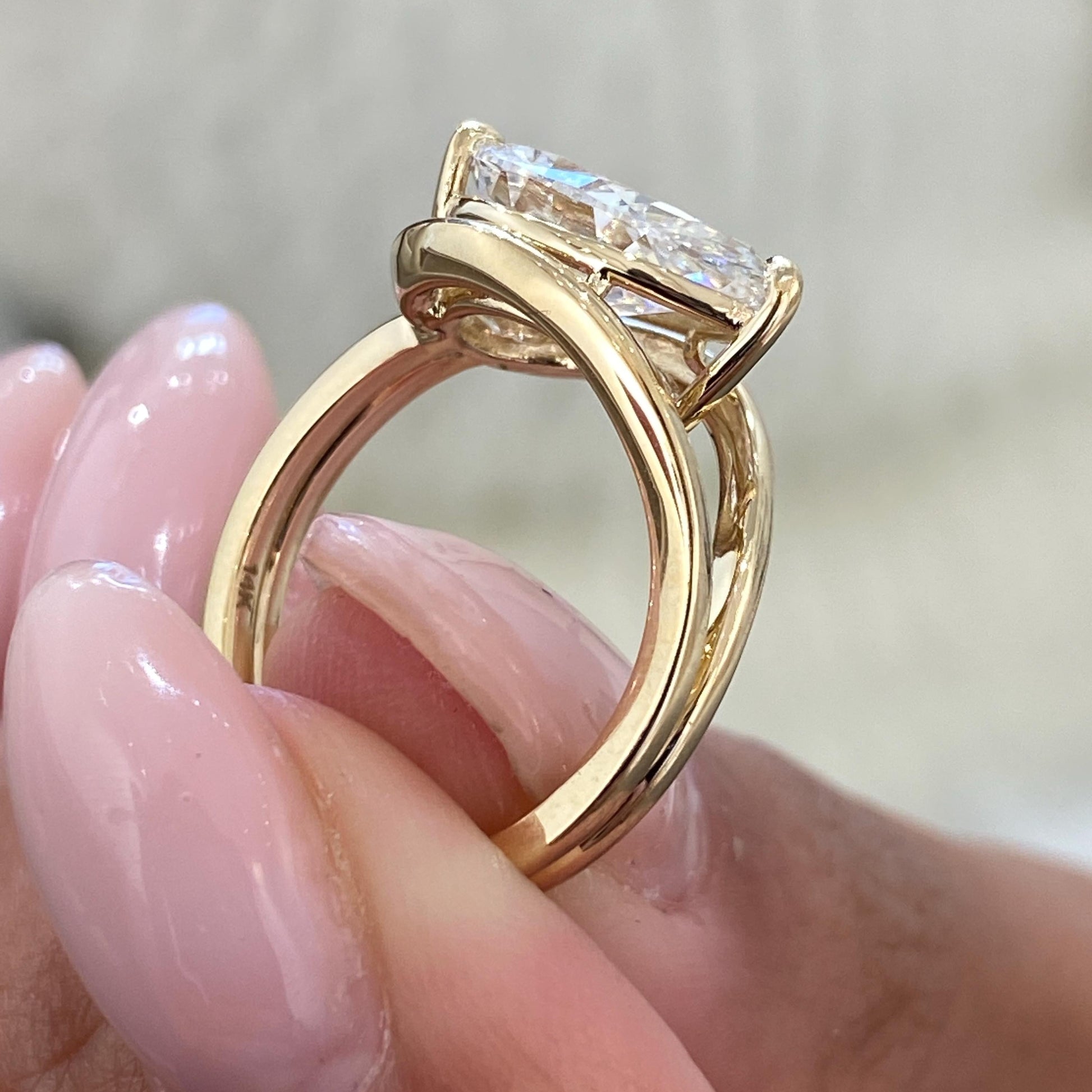 5 Ct  Pear Cut Moissanite Split Shank Solitaire Diamond Engagement Ring