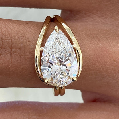 5 Ct  Pear Cut Moissanite Split Shank Solitaire Diamond Engagement Ring