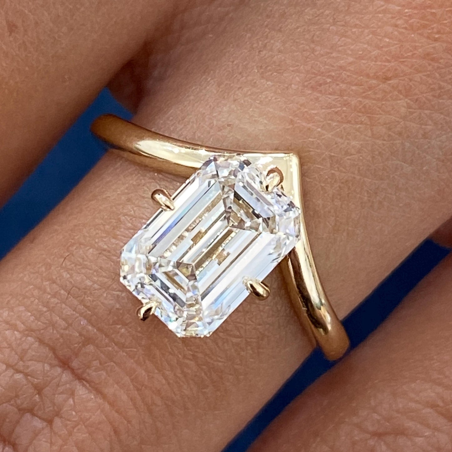 7 Ct Emerald Cut Lab-Grown Diamond Solitaire Chevron Engagement Ring14kt Gold Ring