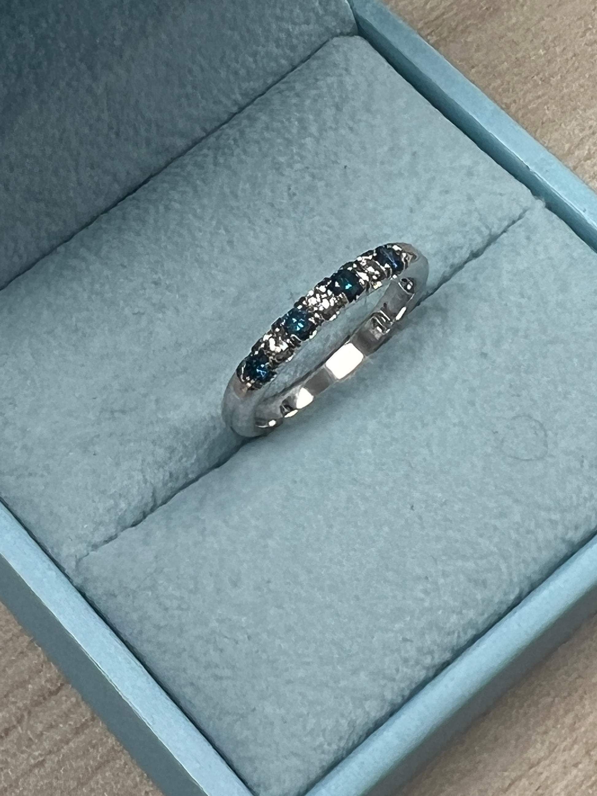 0.35Ct Alternating Design White Blue Lab Grown Diamond 7 Stone Stacking Anniversary Wedding Band