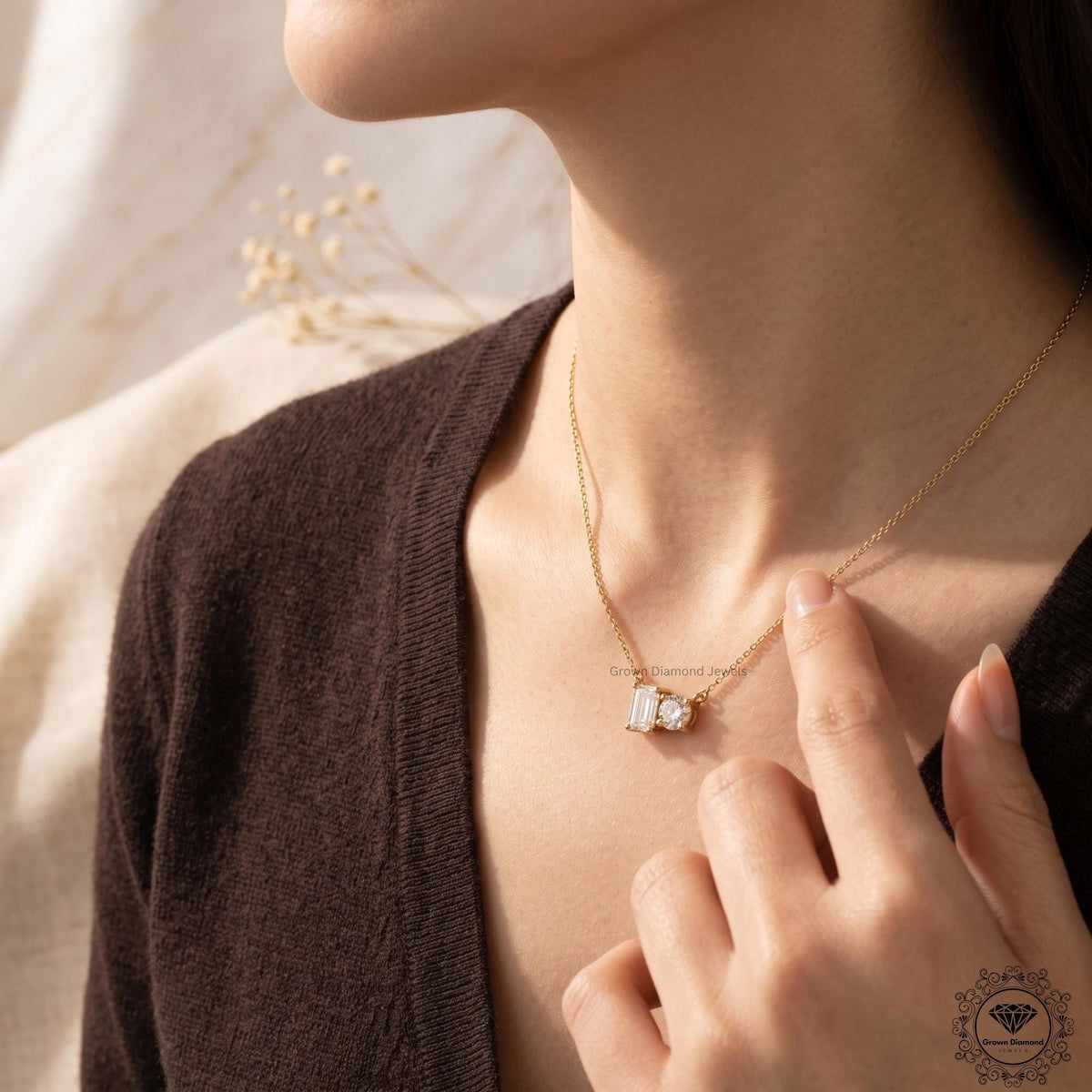 Round & Emerald Lab Grown Diamond Toi Et Moi Necklace 18K - GrownDiamondJewels